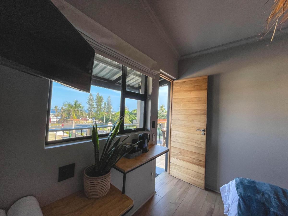 Le Bezz Guesthouse Ballito Exterior photo
