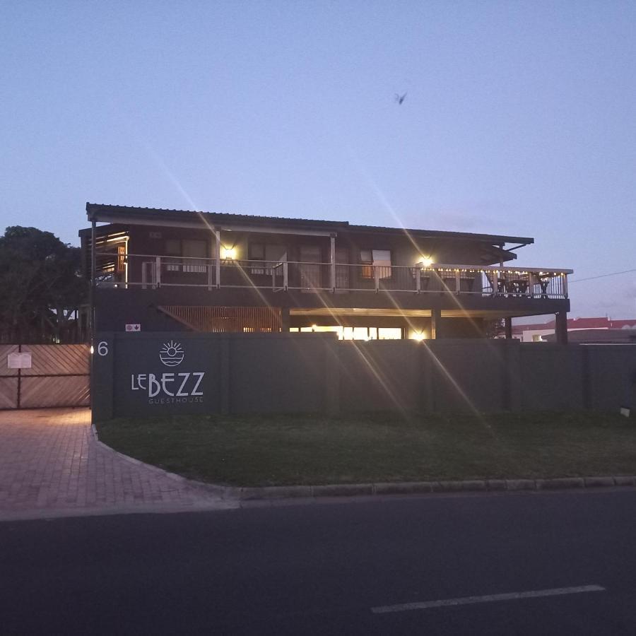 Le Bezz Guesthouse Ballito Exterior photo